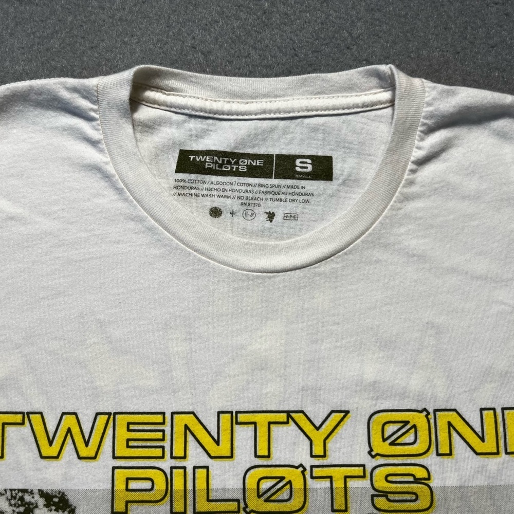 Twenty One Pilots Bandito Tour 2019 T-Shirt Small White Concert Tee - Picture 4 of 6